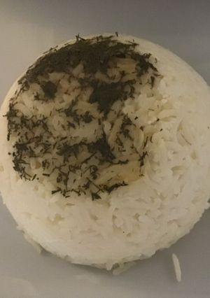 Une photo de Dôme de riz safrané à l aneth