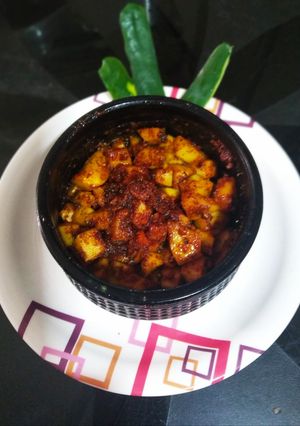A picture of Papaya pickle.