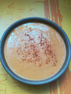 Una foto de Hummus de pimiento rojo