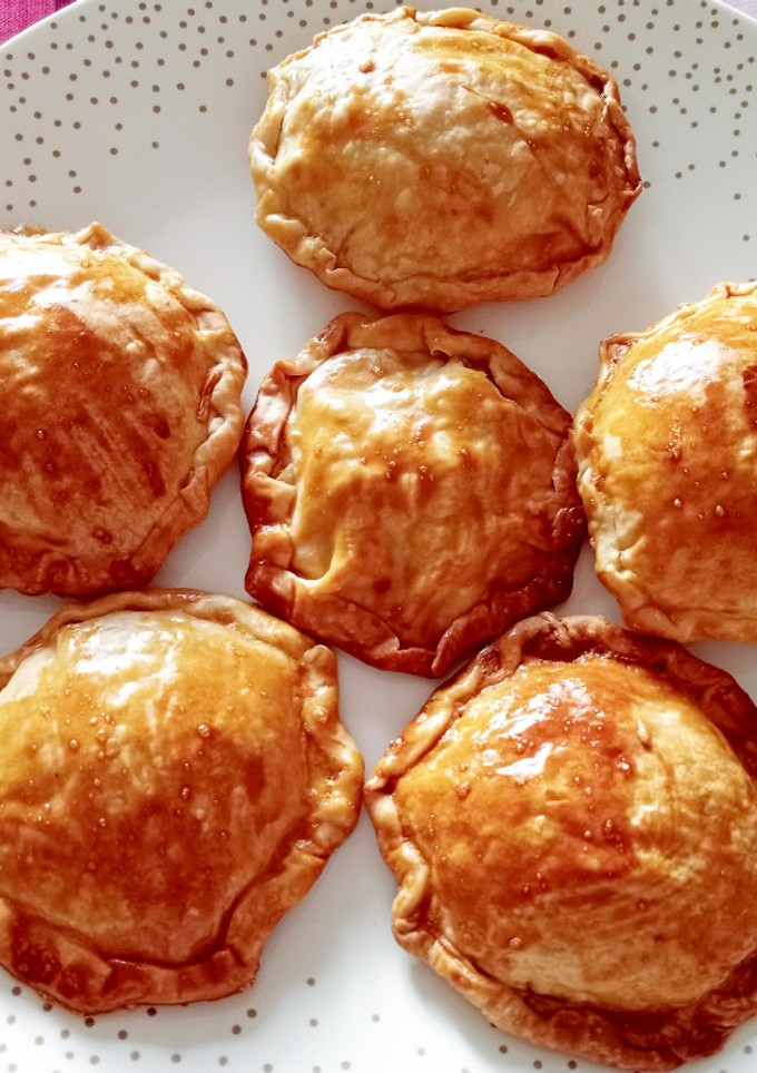 Una foto de Empanadillas de bacon y queso