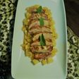Magret de pato con estofado de mango y salsa de naranja