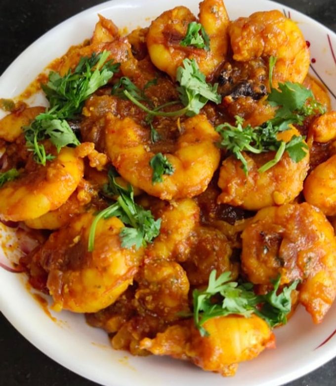 प्रान्स मसाला (prawns masala recipe in marathi) रेसिपी चे मुख्य फोटो 