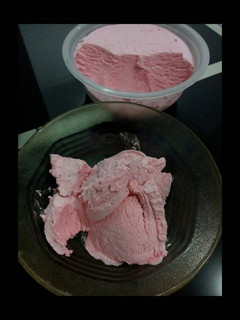 Foto resep Homemade Strawberry Ice Cream