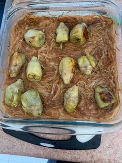 Una foto de Fideos al ajillo con alcachofas