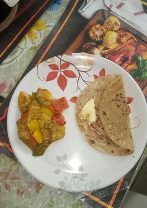 A picture of Paneer Capsicum Curry.