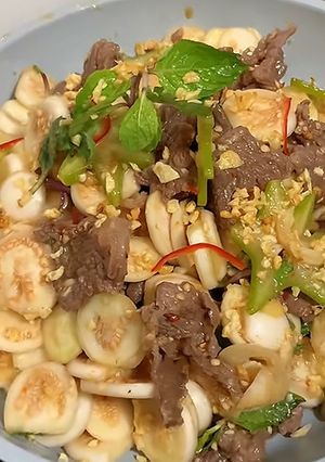 Hình của món Thịt bò xào trộn cà pháo và khế xanh.