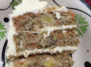 Una foto de Pastel de zanahoria con coco y piña