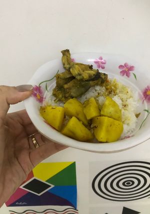 Hình của món Cà ri ếch cho bé.