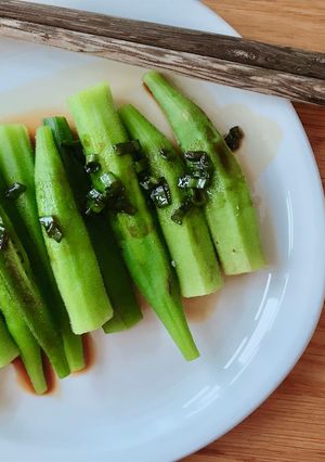 Hình của món 🌱 Đậu Bắp Luộc Sốt Nước Tương Dầu Hành.