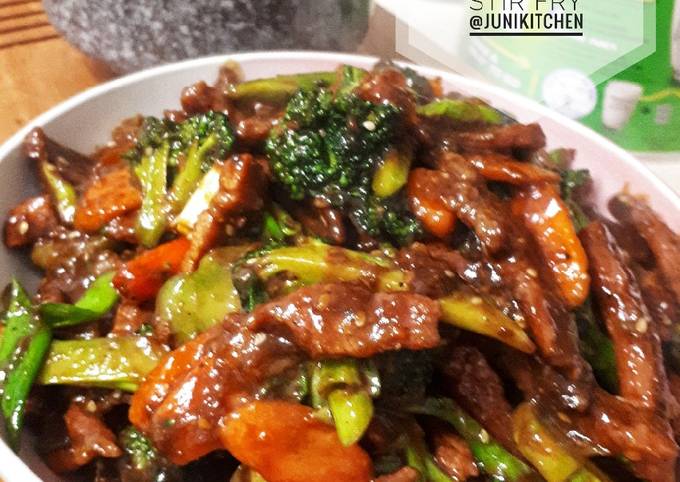 BEEF & GINGER STIR FRY