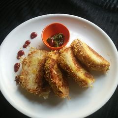 A picture of Patato sandwich.