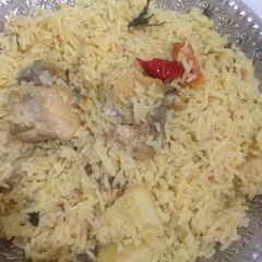 A picture of Chicken yakhni puloa.