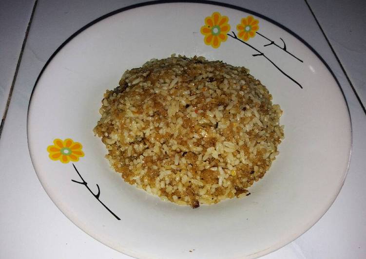 Bagaimana Membuat Nasi goreng tiwul pedas khas trenggalek Lezat