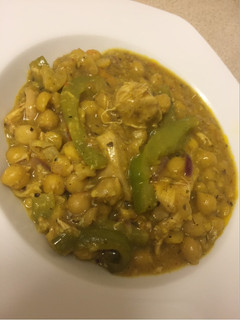 A picture of Korma with chickpea sauce.