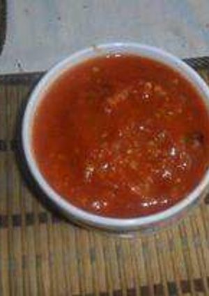 A picture of Hot Red Chilli Sauce.