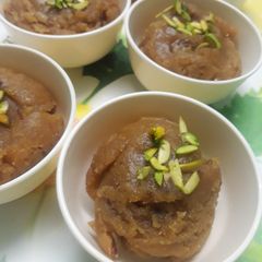 A picture of Chana dal halwa.