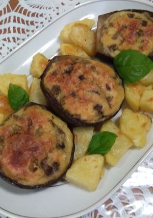 Foto di Melanzane ripiene al forno con patate