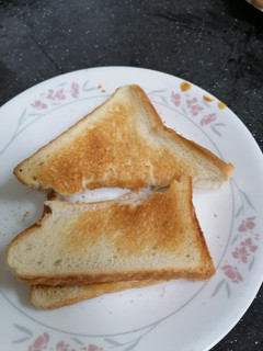 A picture of Toast and peanut butter.