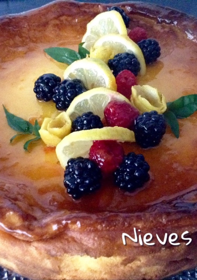 Una foto de Tarta de queso y yogur, con un toque de limón y jengibre