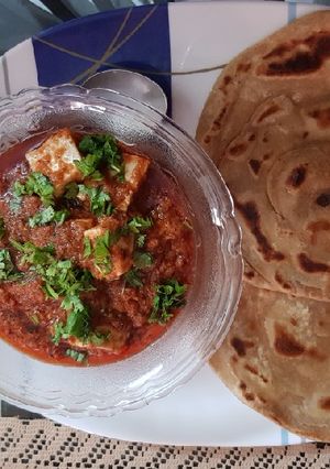 A picture of Paneer Masala.
