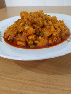 ફલાવર બટાકા અને વટાણા નું શાક (Flower Bataka Vatana Shak Recipe In Gujarati) રેસીપી મુખ્ય ફોટો