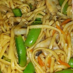 A picture of Vegetable Lo Mein.