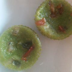 A picture of Oats Melon Muffins.