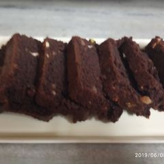 A picture of Chocolate dry fruits cake.