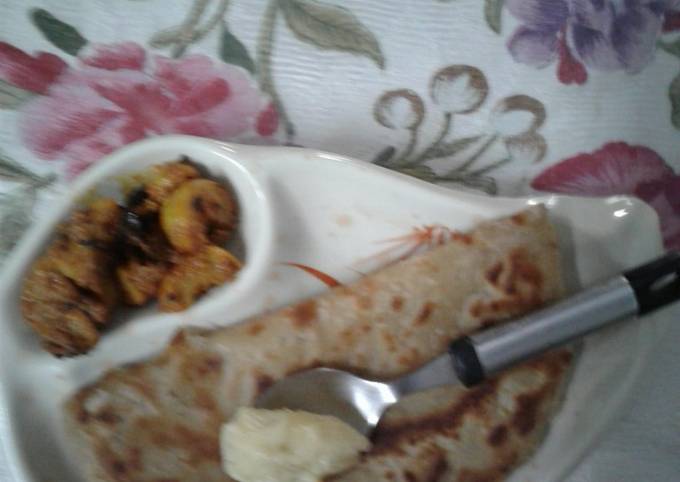 Garlic and herbs mixed butter spread Parantha