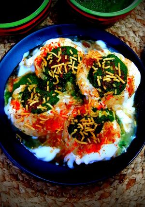 A picture of Dahi Vada.