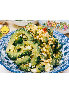 苦瓜炒鹹蛋(努力不苦版本) 的食譜成品照片