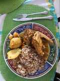 Almuerzo con guiso de gallina de campo