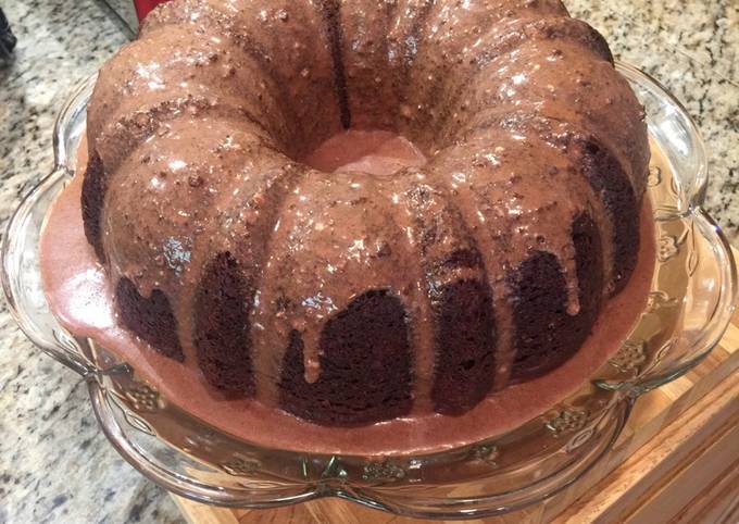 Recipe of Favorite Chocolate Cake with Chocolate Glaze