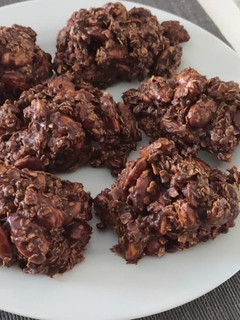 Una foto de Galletas de chocolate almendra y copos de avena