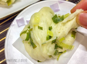 【蔥油花捲】簡單卻香噴噴的中式點心 的食譜成品照片