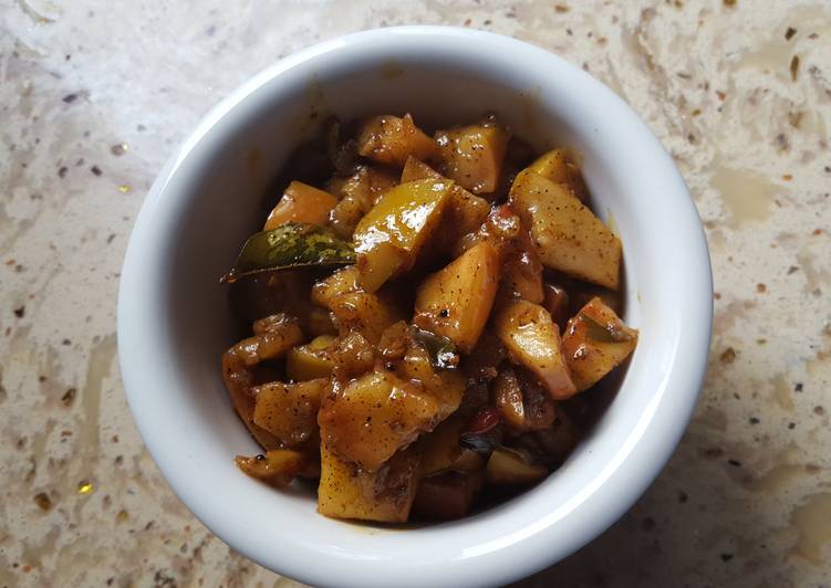 Quick and Easy Apple pickle!