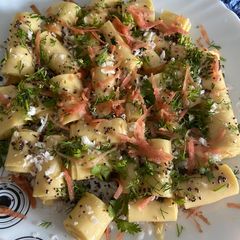 A picture of Khandvi.