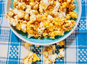 Una foto de Pochoclos con caramelo perfecto 🍿