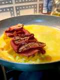 Omelette con zucca, affettato veg e pomodori secchi