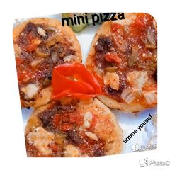 A picture of Mini pizza.