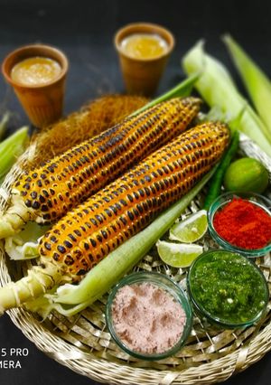 चटपटे भुने भुट्टे (Chatpate bhune bhutte recipe in HIndi) रेसिपी मुख्य फोटो