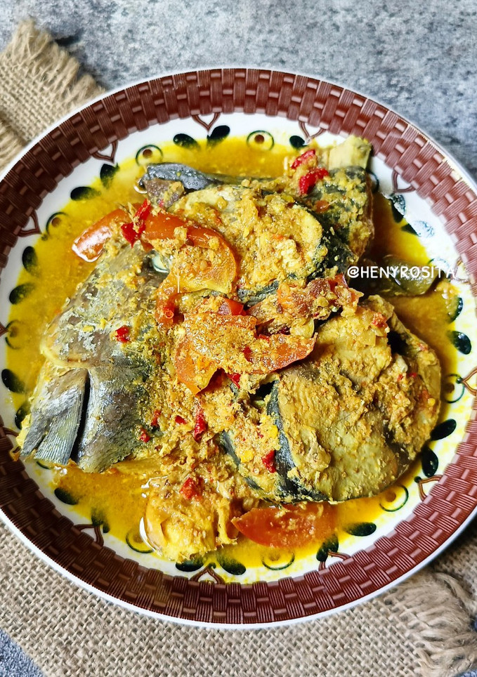 Foto resep Ikan Tongkol Bumbu Kuning Pedas