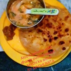 A picture of Aloo paratha.