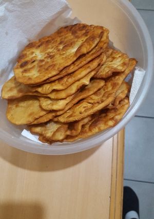 Una foto de Cachanguitas(torta frita)