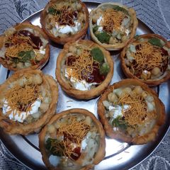 A picture of Katori chaat.