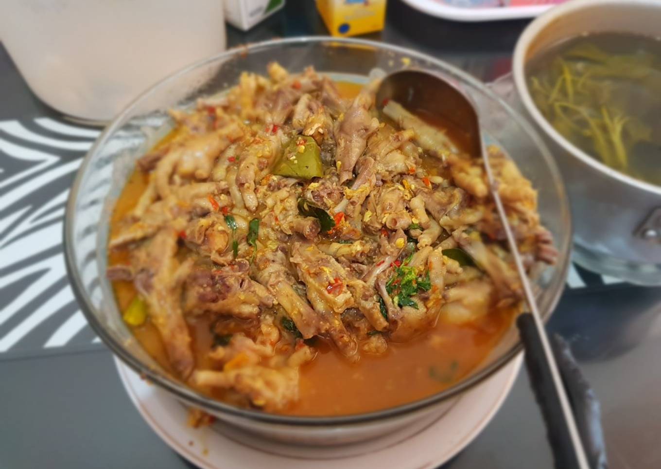 Rica-rica ceker ayam