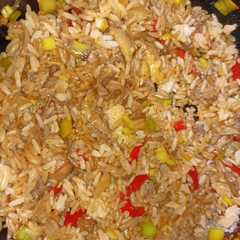 Una foto de Salteado de arroz y hongos gírgolas