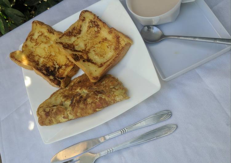 French toast, omelette and tea