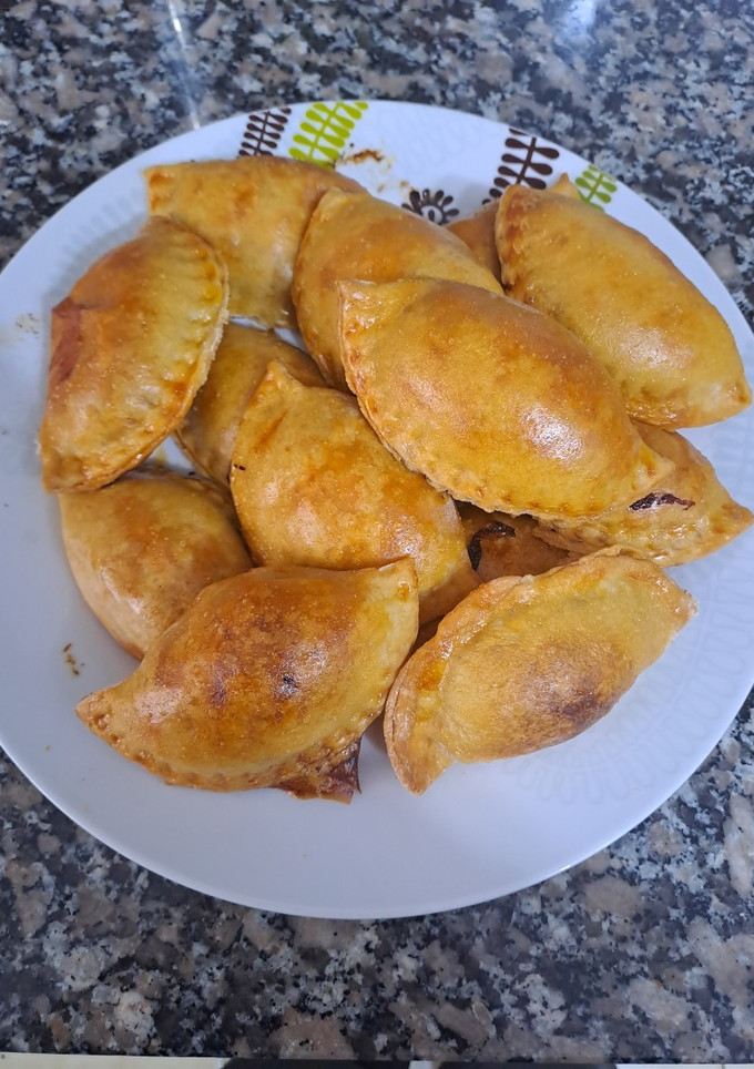 Una foto de Empanadillas de salmón de masa rápida