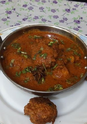 A picture of Kofta gravy.